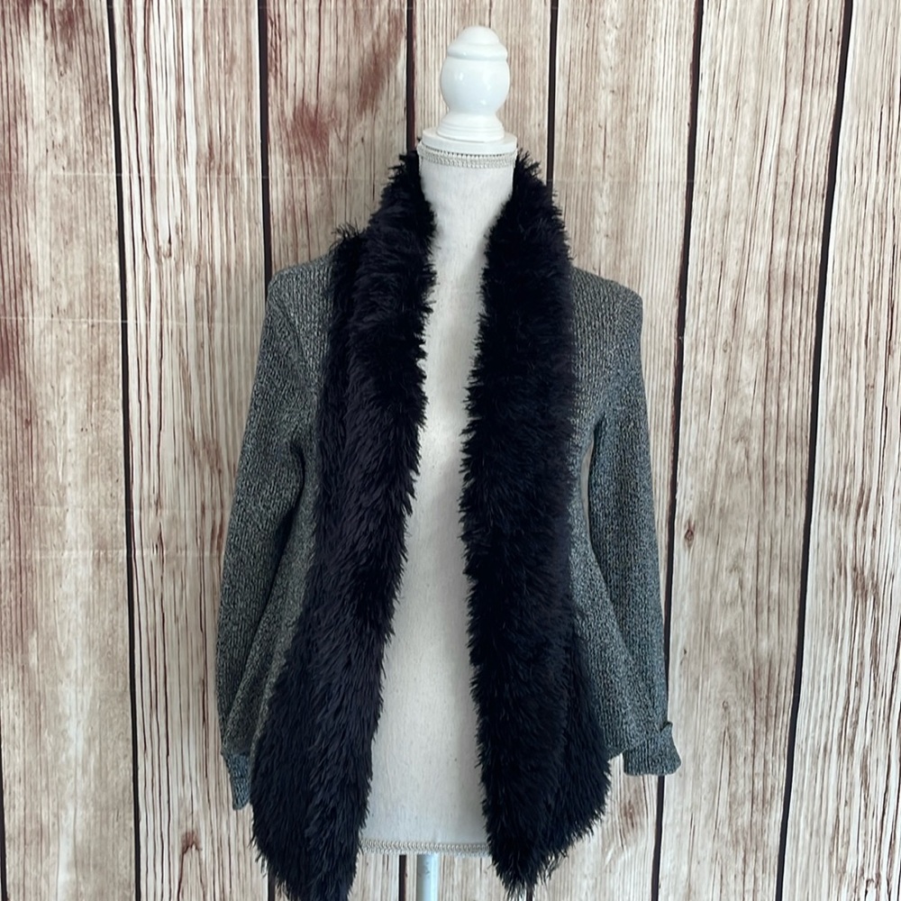 Lauren Michelle 💯 Cotton Open Sweater Cardigan w/Black Faux Fur Accent - Small